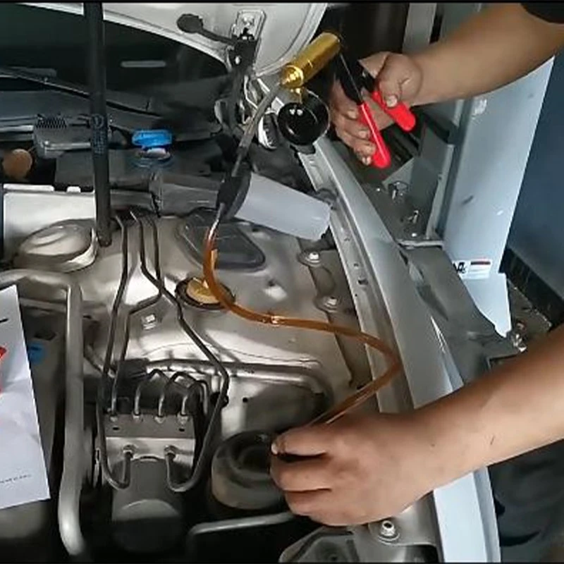 Hand Held Brake Bleeder-5